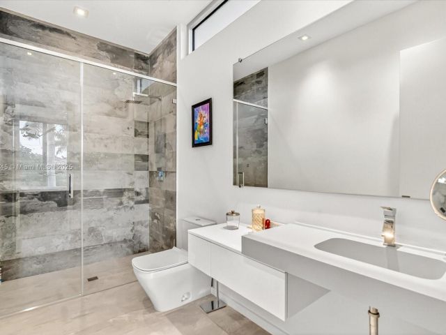 Home for sale at 201 Palm Ave - photo 6719681