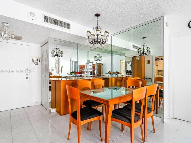 2-bedroom condo for sale in Sunny Isles Beach - 301 174th St 2208 - MondialRealty