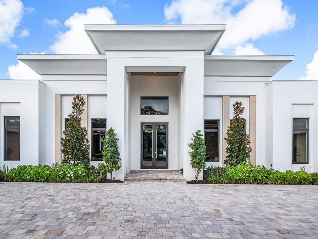 Home for sale at 16484 Bridlewood Circle - photo 6737115