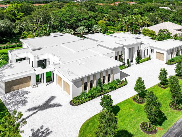 Home for sale at 16484 Bridlewood Circle - photo 6737117