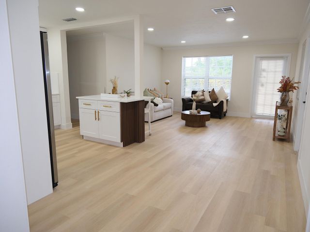 Home for sale at 1084 SW 4th Avenue - photo 6752082