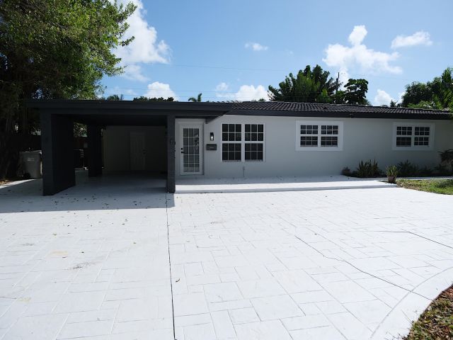 Home for sale at 1084 SW 4th Avenue - photo 6752089