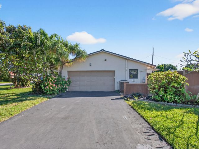 Home for sale at 714 Heron Drive - photo 6745163