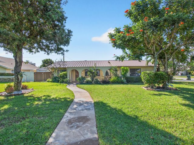 Home for sale at 714 Heron Drive - photo 6745171