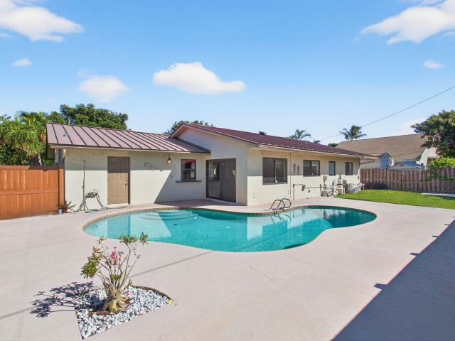 Home for sale at 714 Heron Drive - photo 6745172