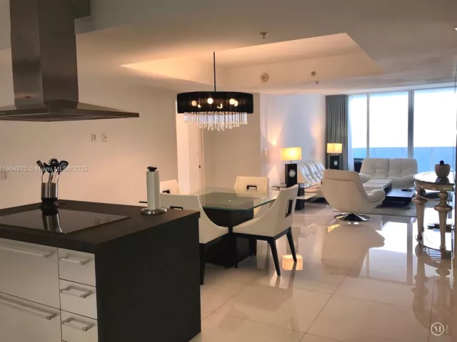 2-bedroom condo for sale in Sunny Isles Beach - 18201 Collins Ave 5104 - MondialRealty