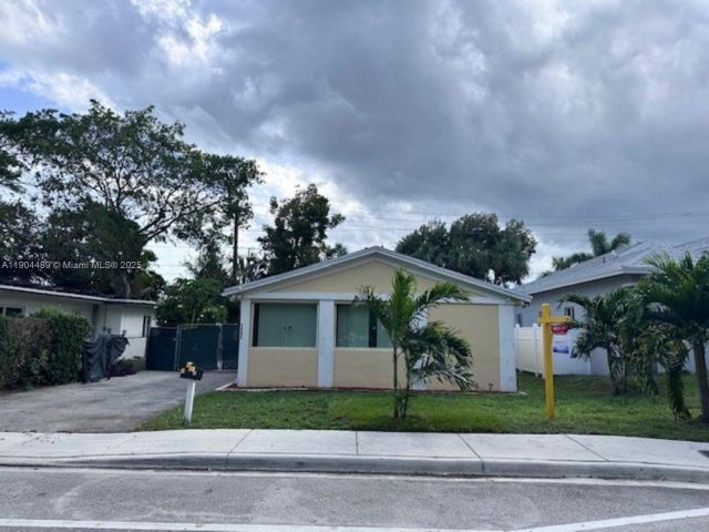 3-bedroom home for rent in Fort Lauderdale - 2898 NW 6th Ct - MondialRealty