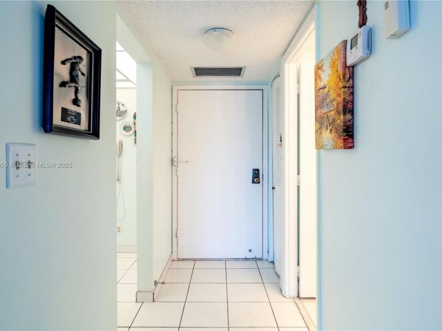 Apartment for rent  Unit #508 - photo 7446976