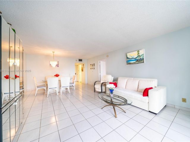 Apartment for rent  Unit #508 - photo 7446978