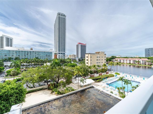 Apartment for rent  Unit #508 - photo 7446989