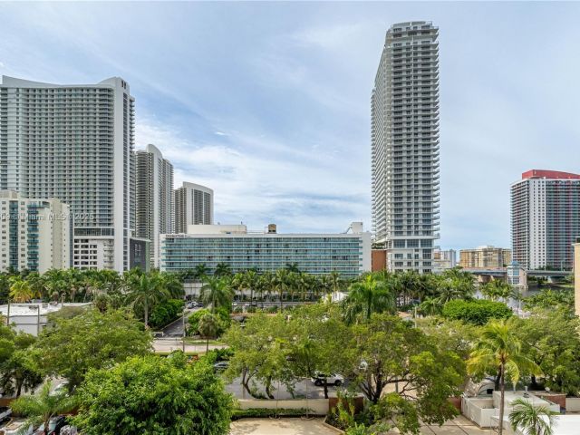 Apartment for rent  Unit #508 - photo 7446990