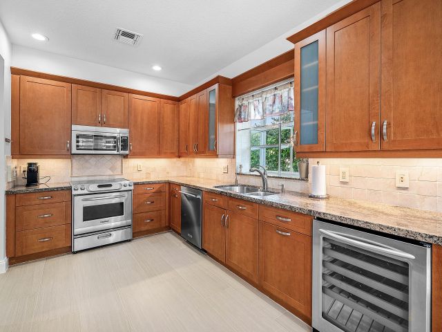 Home for rent at 5855 NW 42nd Way - photo 6749477