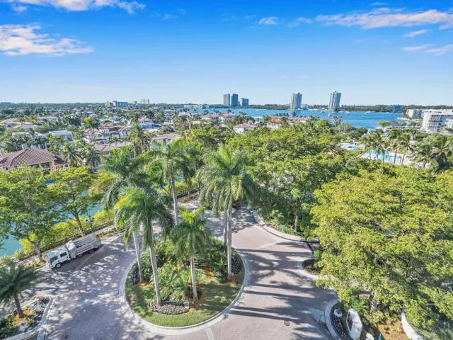 4-bedroom condo for sale in Aventura - 2000 Island Blvd 806 - MondialRealty