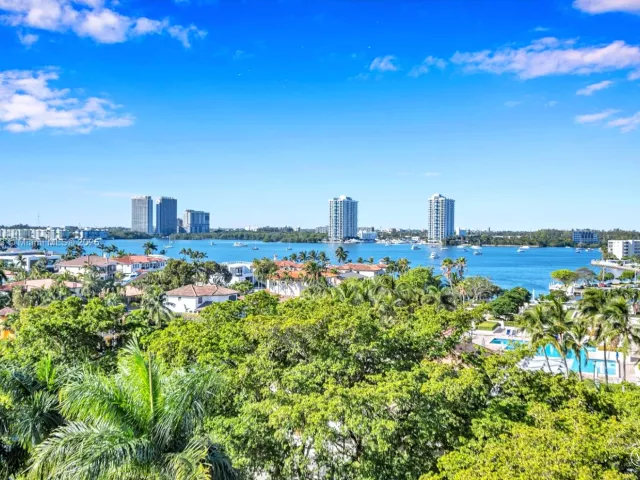 4-bedroom condo for sale in Aventura - 2000 Island Blvd 806 - MondialRealty