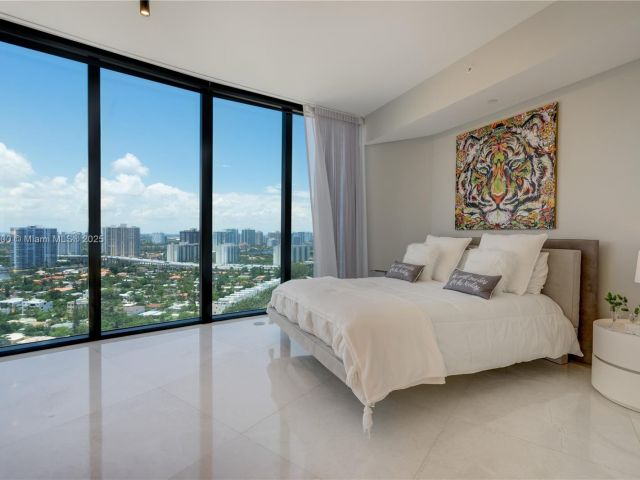 Apartment for rent  Unit #2403 - photo 6720367