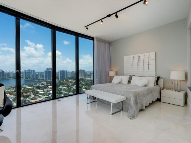 Apartment for rent  Unit #2403 - photo 6720373