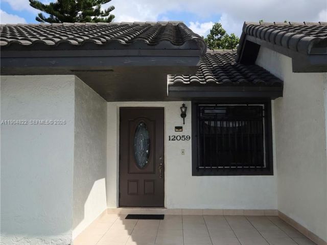 3-bedroom home for sale in Miami - 12059 SW 10th St 201 - MondialRealty