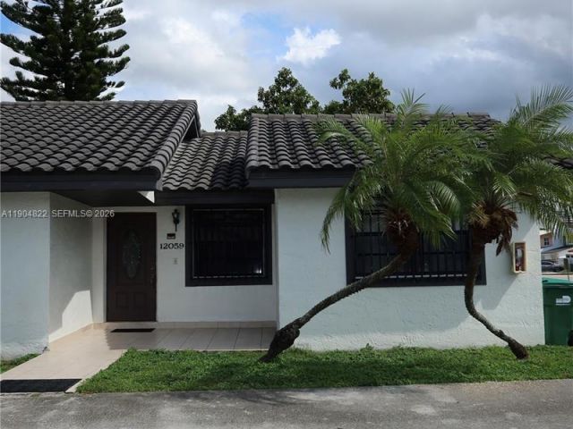 3-bedroom home for sale in Miami - 12059 SW 10th St 201 - MondialRealty