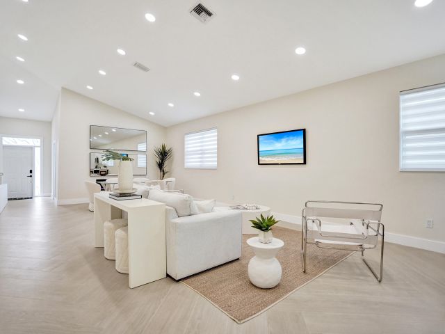 Home for sale at 13642 Breton Lane - photo 6719841