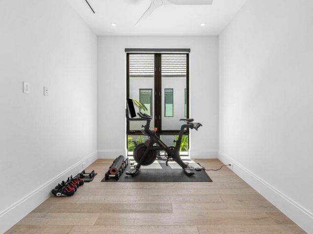 Home for rent at 512 NE 7th Avenue - photo 6719808