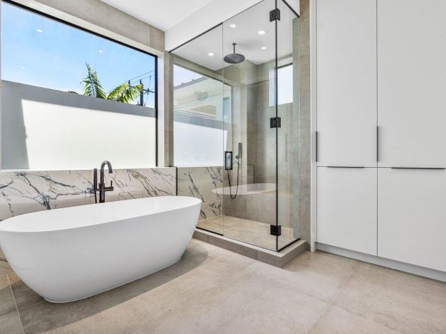 Home for rent at 512 NE 7th Avenue - photo 6719809