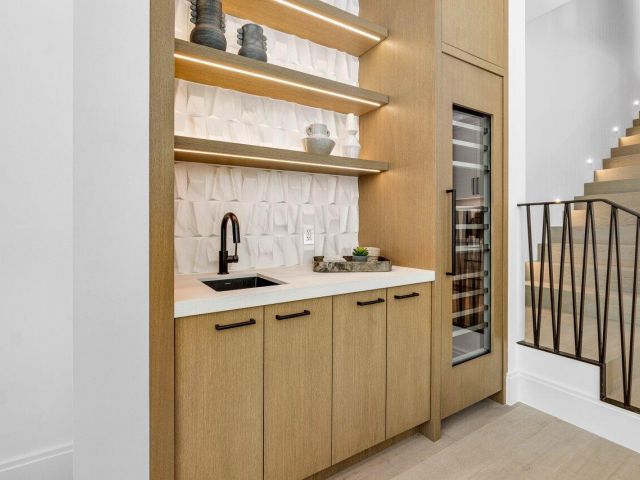 Home for rent at 512 NE 7th Avenue - photo 6719820