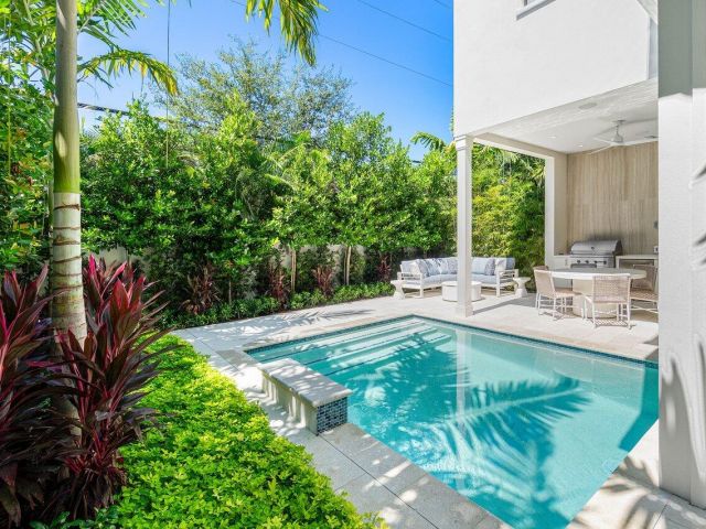 Home for rent at 512 NE 7th Avenue - photo 6719825