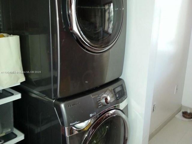 3-bedroom home for rent in Miami - 546 NE 199th Ln 4W - MondialRealty