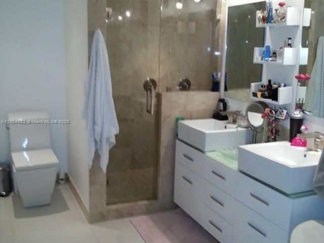 3-bedroom home for rent in Miami - 546 NE 199th Ln 4W - MondialRealty