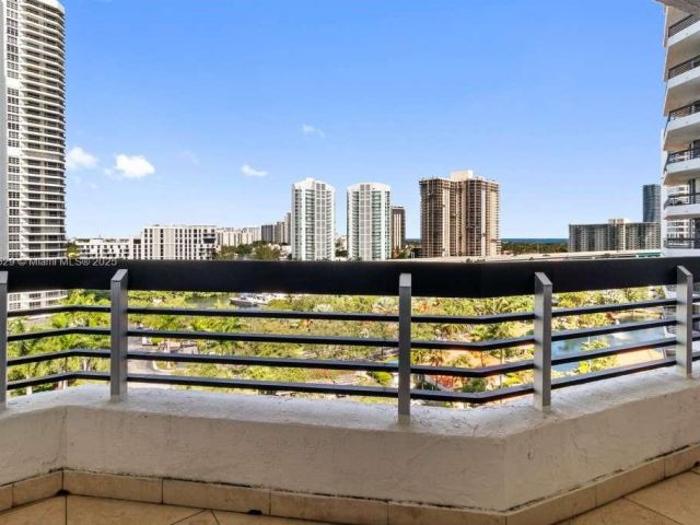 Apartment for sale  Unit #1209 - photo 7438211