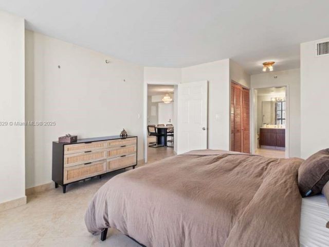 Apartment for sale  Unit #1209 - photo 7438213