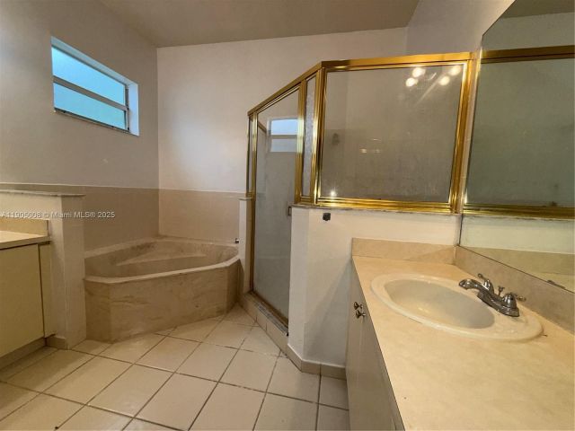 3-bedroom home for sale in Homestead - 540 SE 23rd Ln - MondialRealty