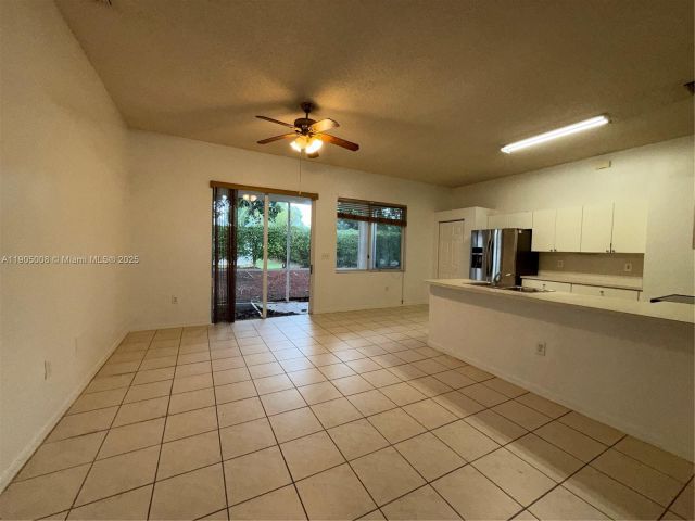 3-bedroom home for sale in Homestead - 540 SE 23rd Ln - MondialRealty