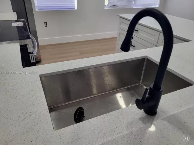 3-bedroom home for sale in Deerfield Beach - 651 SW 14th St - MondialRealty