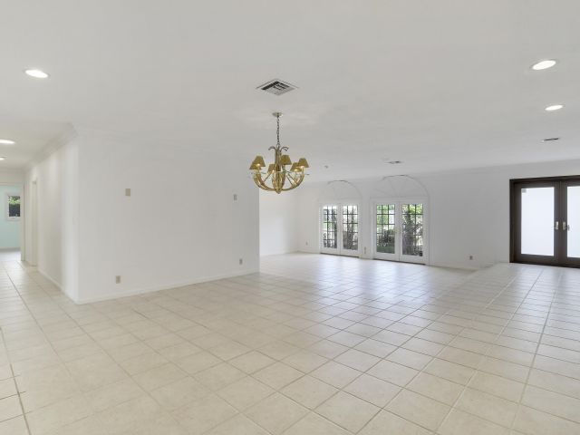 Home for sale at 3040 NE 40th Street - photo 6765726