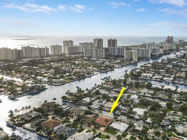 Home for sale at 3040 NE 40th Street - photo 6765732