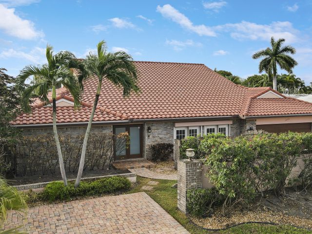 Home for sale at 3040 NE 40th Street - photo 6765741