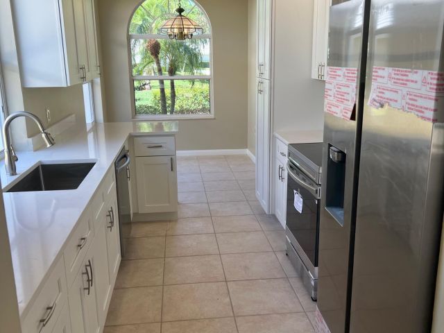 Home for sale at 2387 Oak Tree Lane - photo 6721113