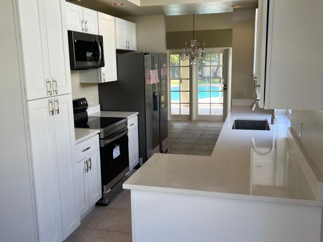 Home for sale at 2387 Oak Tree Lane - photo 6721115