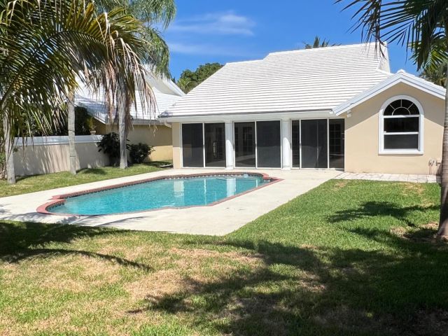 Home for sale at 2387 Oak Tree Lane - photo 6721117