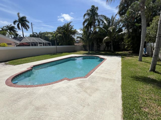 Home for sale at 2387 Oak Tree Lane - photo 6721118