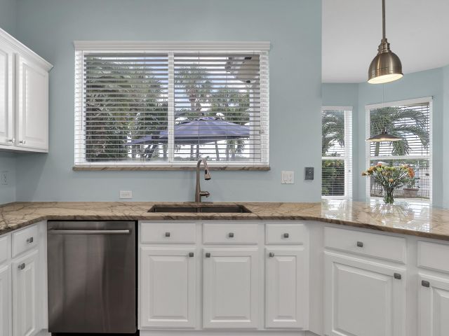 Home for sale at 1219 Avondale Lane - photo 6722116