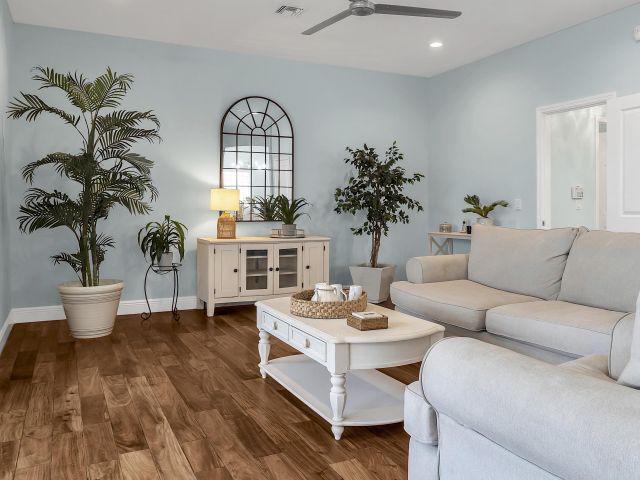 Home for sale at 1219 Avondale Lane - photo 6722119