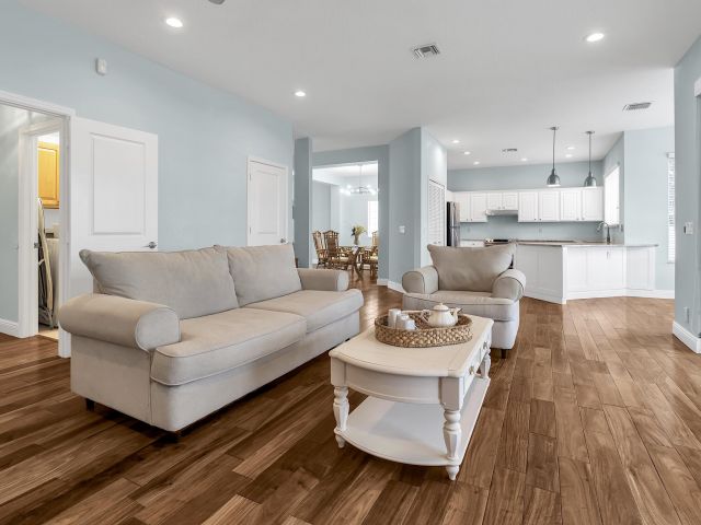 Home for sale at 1219 Avondale Lane - photo 6722120