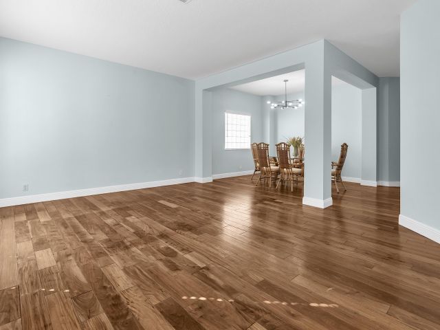 Home for sale at 1219 Avondale Lane - photo 6722129