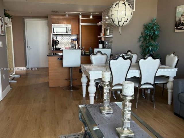 Apartment for rent  Unit #4607 - photo 7433596