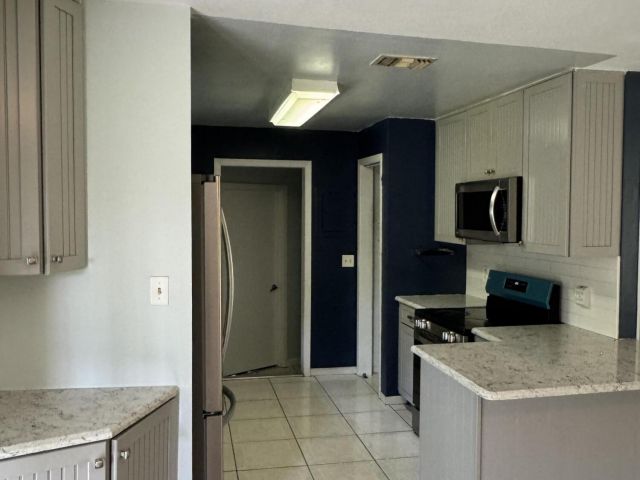 Home for rent at 13529 42nd Road N - photo 6722136