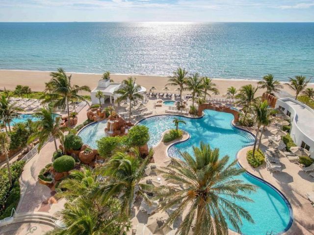 condo for sale in Sunny Isles Beach - 18001 Collins Ave 1608 - MondialRealty