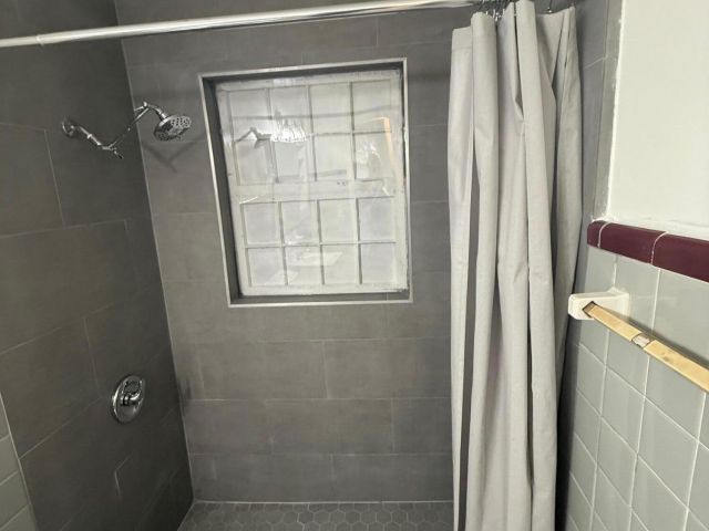 Home for rent at 33 SW 12th Avenue - photo 6919161