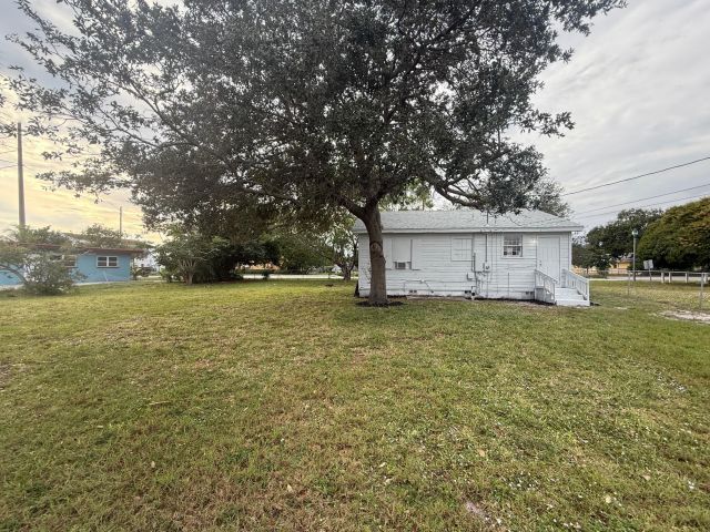 Home for rent at 33 SW 12th Avenue - photo 6919173